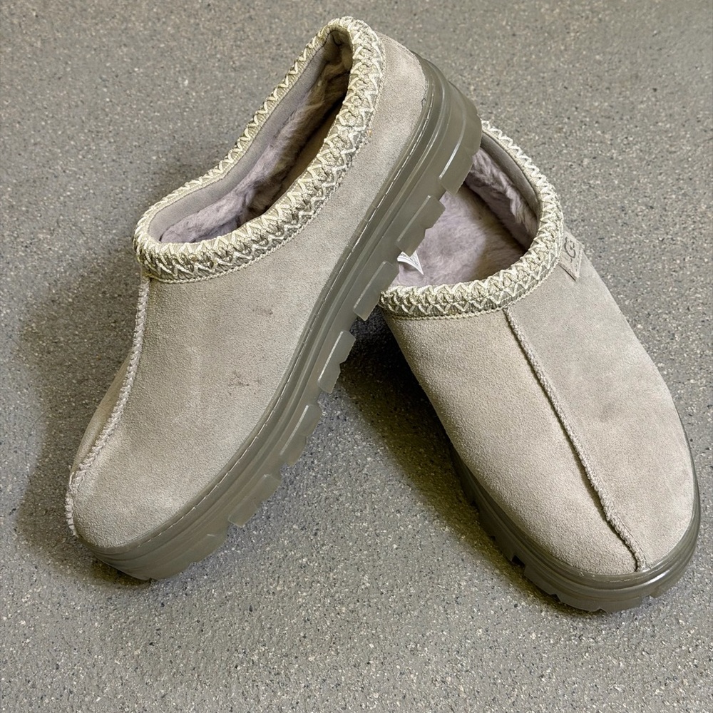 RARE UGG Tasman Clear Slipper - Campfire Grey - Women’s Size 9, EUC, Cozy Comfy